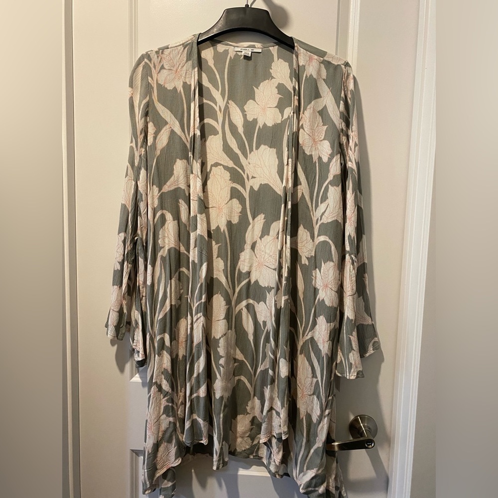 Lightweight wrap